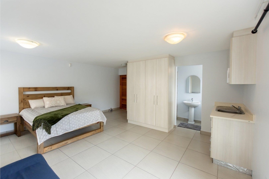 5 Bedroom Property for Sale in Calypso Beach Western Cape